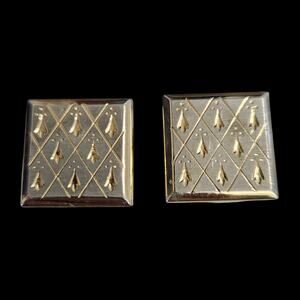 Vintage Swank Gold Tone Arrow Pattern Square Cufflinks Mid Century